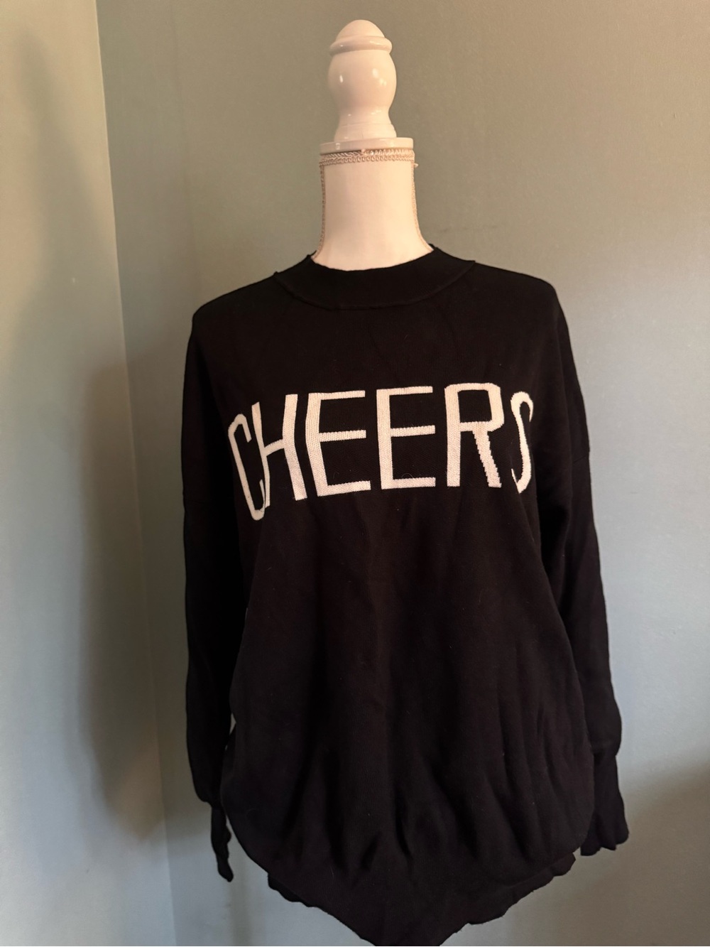 Women’s EUC Boutique Cheers Black Knit Holiday Sweater Large Oversized